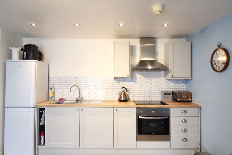 Greenheys Lane West, Manchester - photo 1 of 5