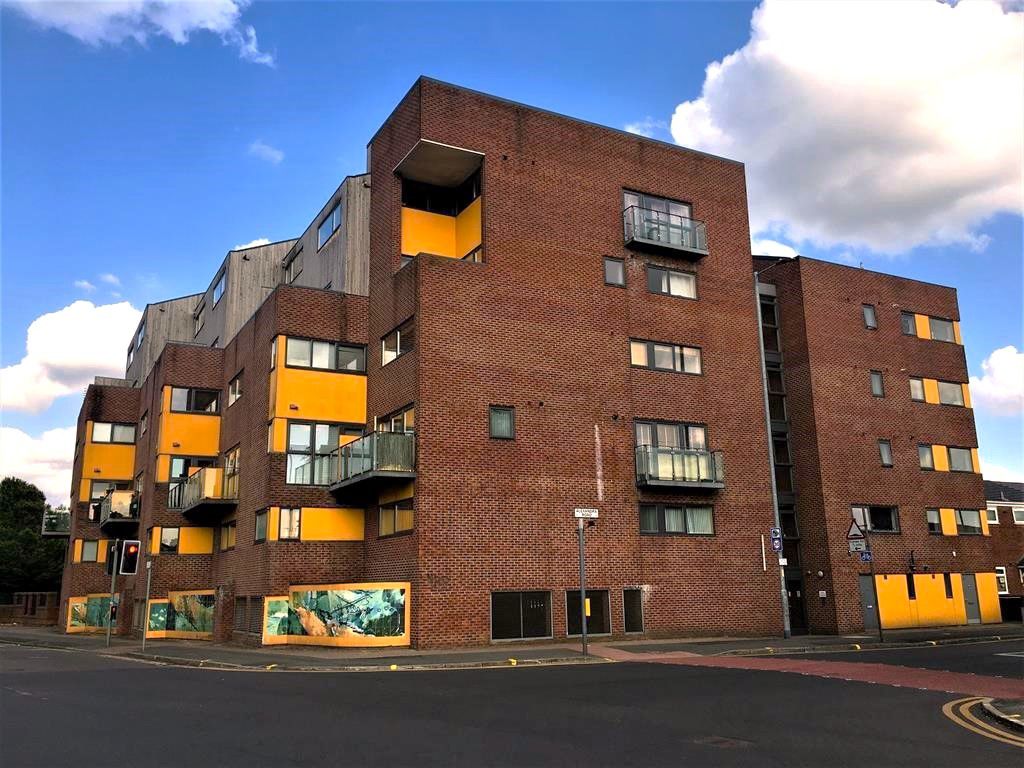 Little Alex, Alexandra Road - photo 1 of 7